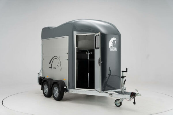 Cheval Liberte Gold Origins mit Sattelkammer 2000kg Tempo 100 – Bild 3