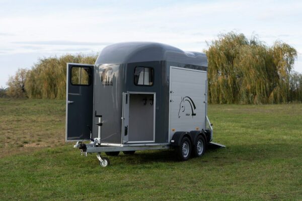 Cheval Liberte Gold Origins mit Sattelkammer 2000kg Tempo 100 – Bild 10