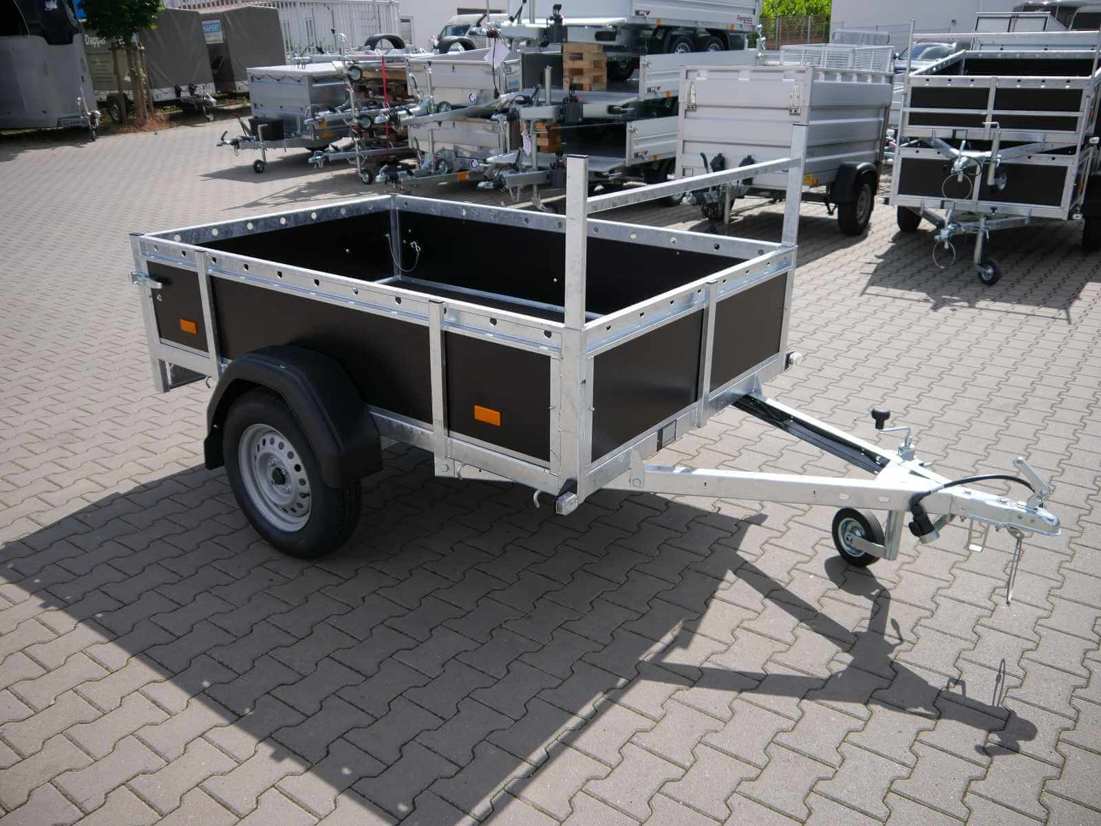 Hapert Amigo 2,00×1,30×0,40m 750kg + Stützrad