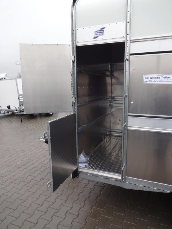 Ifor Williams TA510G 12x7 3,74x1,75x2,12m 3500kg +Rampetür +Windspoiler +Quertrennung – Bild 5