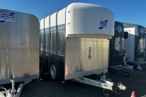 Ifor Williams TA510G 12x7 3,74x1,75x2,12m 3500kg +Rampetür +Windspoiler +Quertrennung