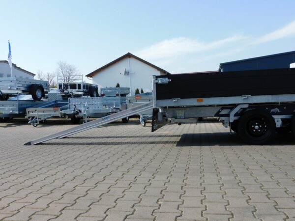 Saris K3 HD Heavy Duty 3,56x1,84x0,35m 3500kg Dreiseitenkipper elektrisch Blattfederung Auffahrpaket Nothandpumpe Black Edition LED Beleuchtung verstärktes Stützrad – Bild 16