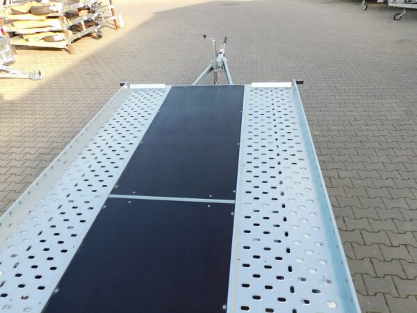 Stema ATOUR 4,00x2,03m 3000kg +geschlossener Boden – Bild 6