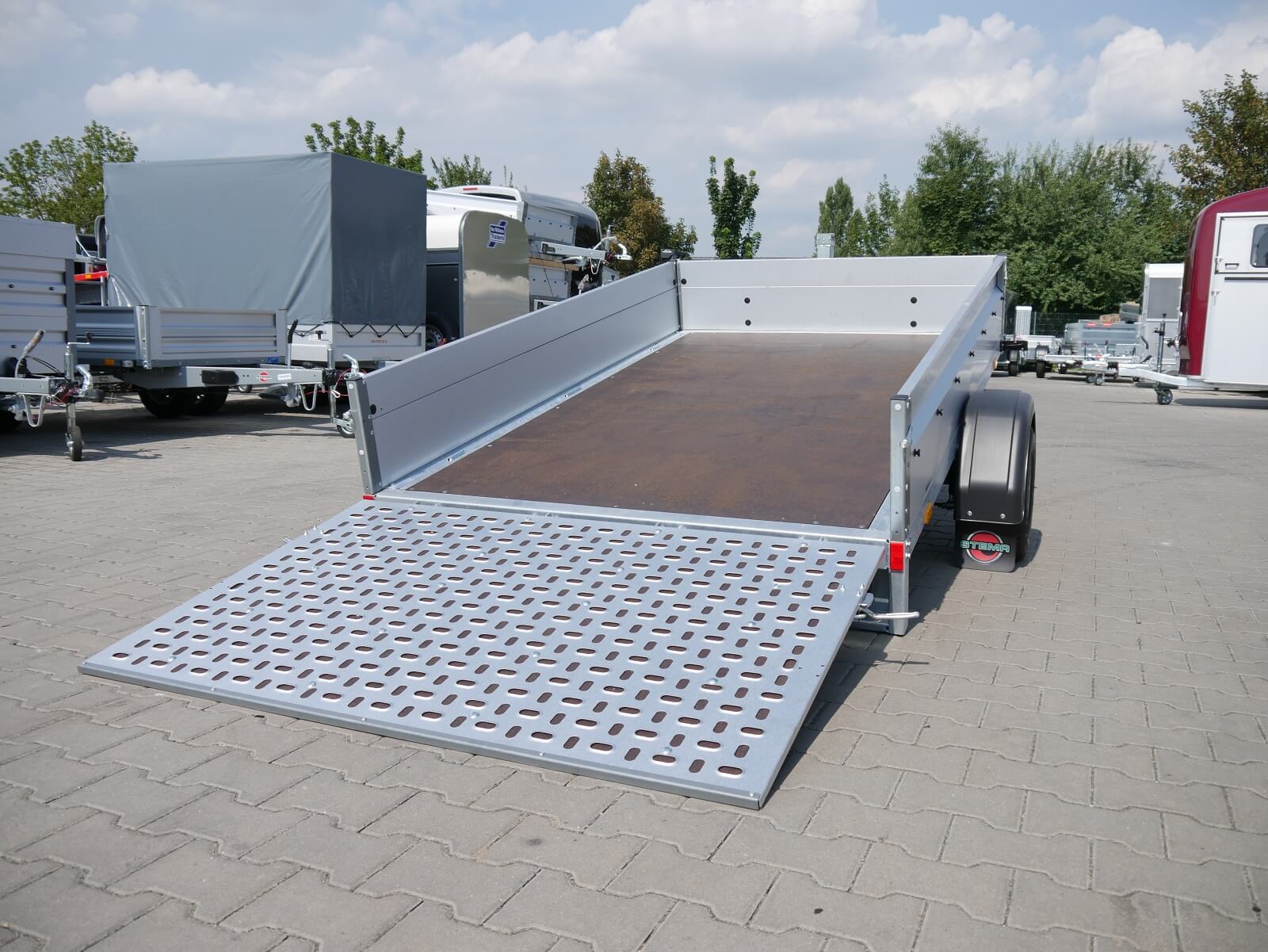 Planenanhänger STEMA MUT 1300kg 301x153x180cm 100km/h preiswert im  Onlineshop kaufen