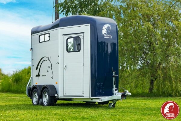 Cheval Liberte Touring Jumping V1 Sattelkammer Pullmann 2 Fahrwerk 2600kg Tempo 100 – Bild 2