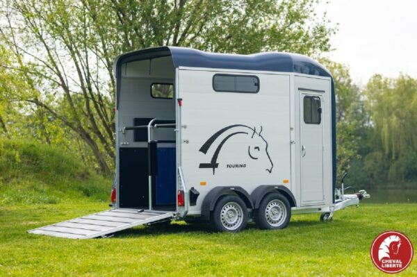 Cheval Liberte Touring Jumping V1 Sattelkammer Pullmann 2 Fahrwerk 2600kg Tempo 100 – Bild 7