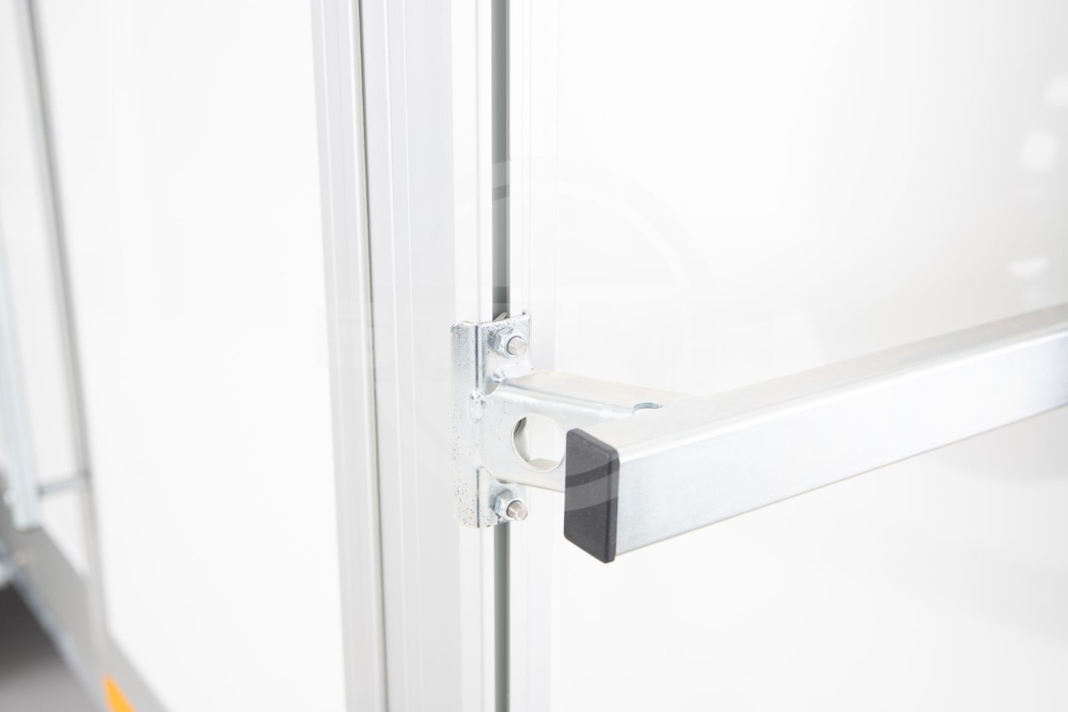 Stema ZT171712.1 Grundträger Dachreling für Kofferbreite 132 cm ab Februar 2024 – Bild 5